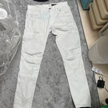ARMANI EXCHANGE 화이트 데님 swag