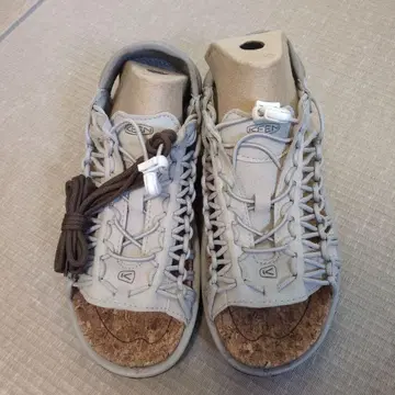 KEEN UNEEK II OT Plaza Taupe US10
