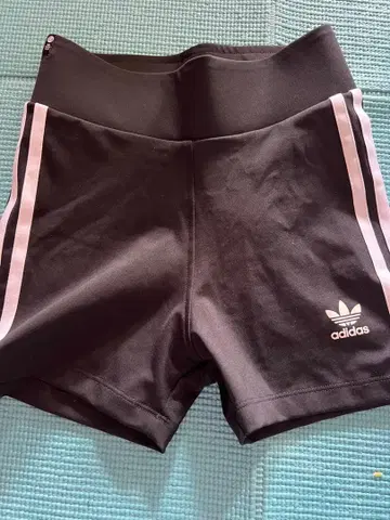 adidas 블랙 스트라이프 숏팬츠 택 포함 새상품