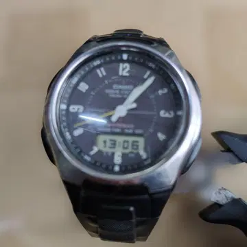 가동품. CASIO 전파 솔라 블랙 고무 벨트