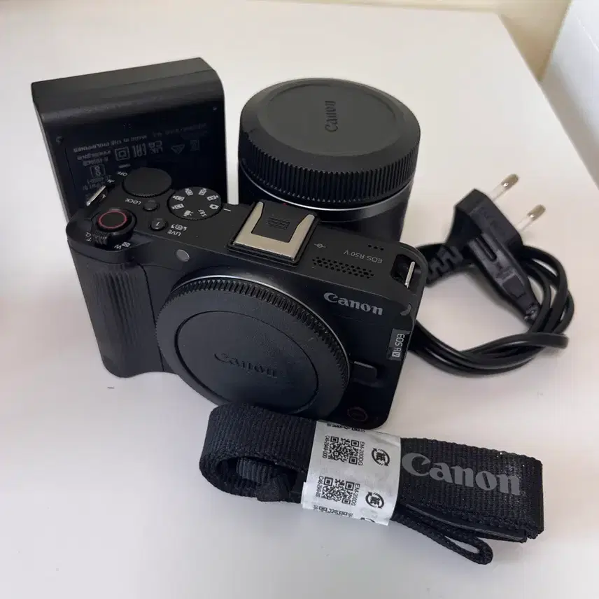 캐논 eos r50 v S급입니다