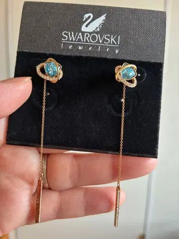 Swarovski 귀걸이 (양쪽 귀용)
