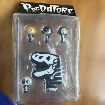 The Predators 프레데터 군 & 스컬 보이