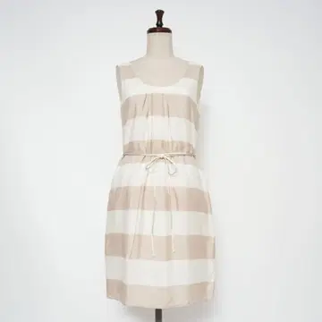 새상품급 HUGO BOSS 보더 원피스 베이지 사이즈 34*BD866
