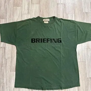 BRIEFING x REMI RELIEF 콜라보 티셔츠