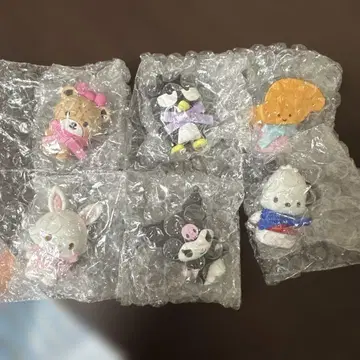 [ 새상품 ] 산리오 캐릭터즈 시크릿 핀즈 6개 타이니 참 쿠로미