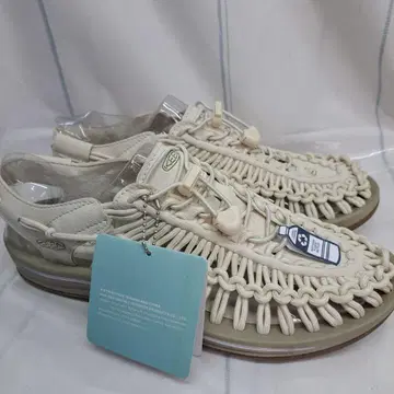 새상품 킨 KEEN 유니크 샌들 27cm