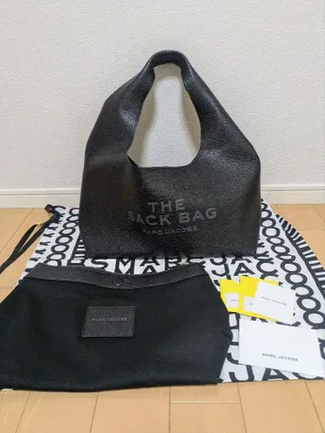 MARC JACOBS 더 색 백 블랙