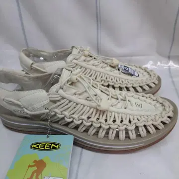 미사용 새상품입니다. #킨 #KEEN #유니크 #샌들