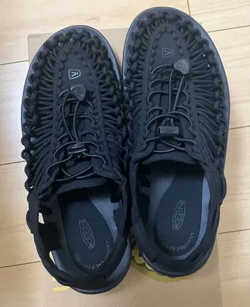 KEEN 킨 UNEEK 유니크 25.5cm
