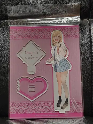 그 비스크 돌은 사랑을 한다 키타가와 마린 아크릴 피규어