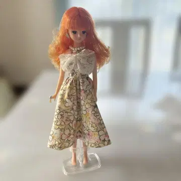 리카짱 인형 본체 꽃무늬 드레스