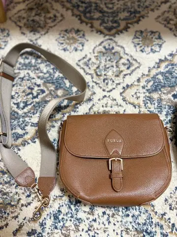 가격 인하 FURLA 숄더백