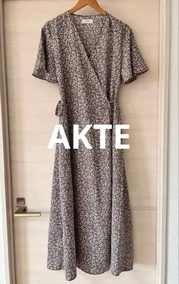 [AKTE] 꽃무늬 랩 원피스 액트 하프 슬리브 이너 포함 여름 원피스