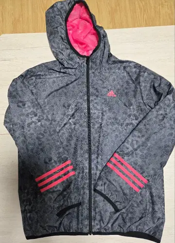 adidas 바스락 윈드 브레이커 레오파드 무늬 M 사이즈 미사용품