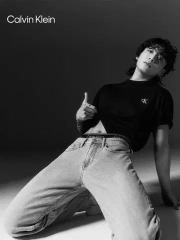 Calvin Klein 티셔츠 정국 착용 사이즈 S