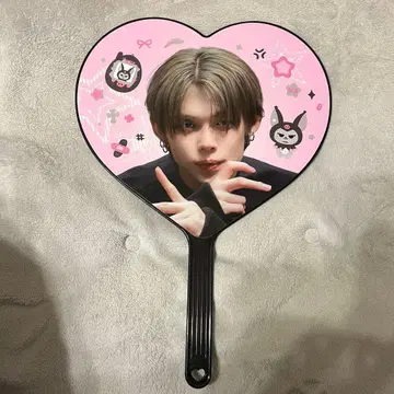 연준 마스터 하트 모양 부채 투바 txt