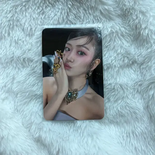 아이브 유진 스타리버 팔아요