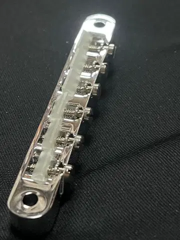 MONTREUX ABR-1 브릿지 나일론 안장