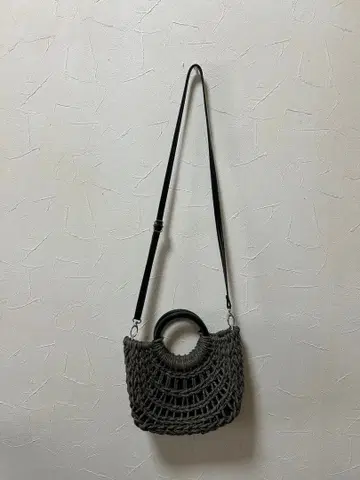 [ AZUL BY MOUSSY ] 페이퍼 짜임 숄더백