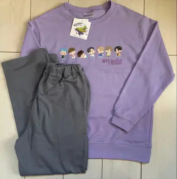 새상품 M BTS Island 인 더 솜 룸웨어 파자마 퍼플