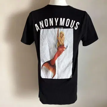 RevoLutioN 티셔츠 Anonymous Los Angeles