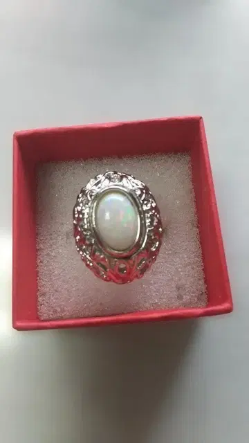 오팔 반지