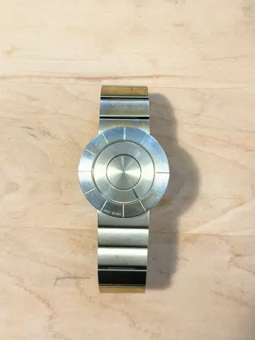 ISSEY MIYAKE TO 손목시계 실버 요시오카 토쿠진