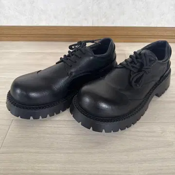 통굽 더비 슈즈 라운드토 신장 업 블랙 캐주얼 한국 스타일 출퇴근