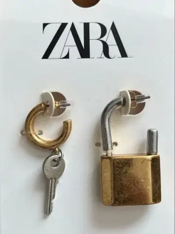 새상품 미개봉 미사용품 ZARA 귀걸이(양쪽 귀용) 자라 귀걸이