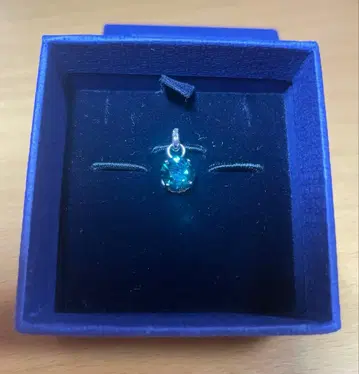 [미사용 보관품] Swarovski 펜던트 탑 참