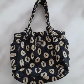 MARC BY MARC JACOBS 립 백