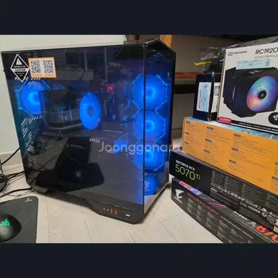 9800x3d 5070ti 64g램 2tb 컴퓨터 본체 팝니다