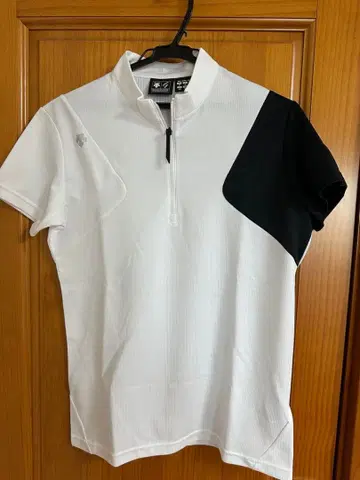 DESCENTE 반팔 셔츠 M 화이트