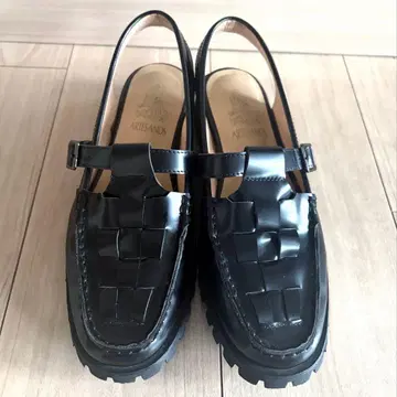 [ 새상품급 ] ARTESANOS 알테사노스 T 스트랩 샌들 24.5cm