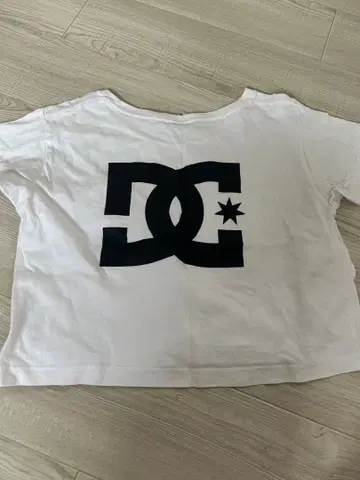 제이다 GYDA DC SHOES 콜라보 크롭 기장 T셔츠 셋업