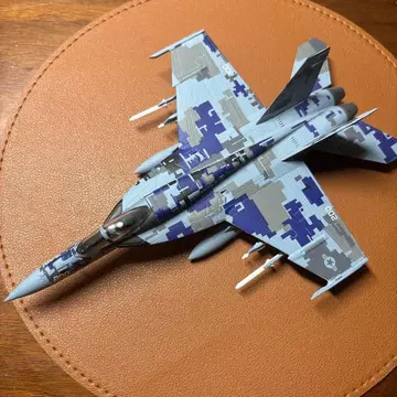 아셰트 1/100 F/A 18E 슈퍼 호넷