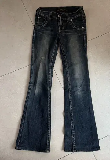 Levi's LADY STYLE 부츠컷 데님 26인치