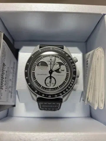 OMEGA x Swatch 미션 투 어스페이즈