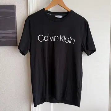 CalvinKlein 캘빈클라인 블랙 T셔츠