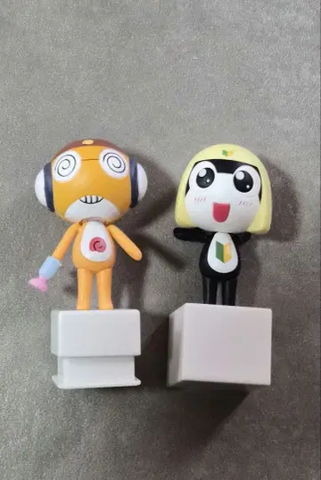 개구리 중사 케로로 (쿠루루와 타마마) 피규어