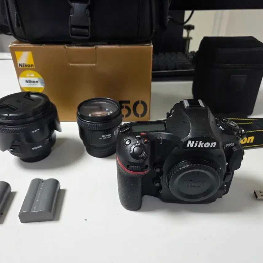 니콘 D850 + 시그마/니콘 렌즈 2개 + 배터리2개 풀박스