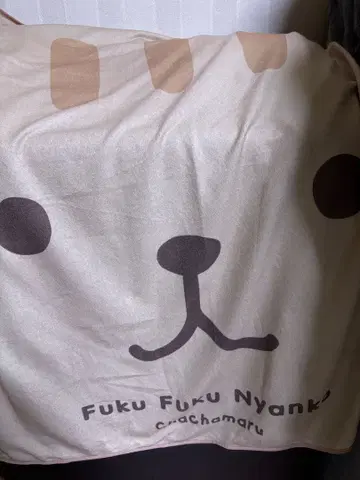 Fuku Fuku Nyanko 냉감 하프 담요