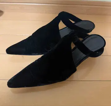 khaite 펌프스 블랙 신발 벨벳 벨로아 힐 신발