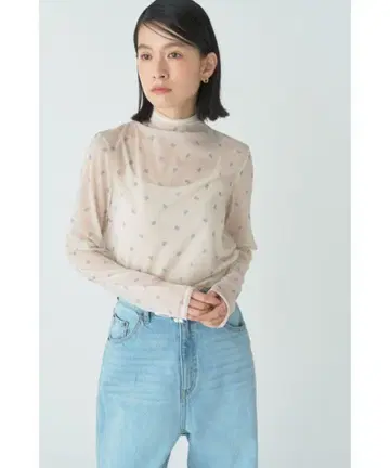 LILY BROWN 바리에 보틀넥 시어 탑