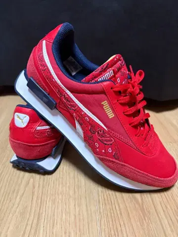 PUMA 푸마 스니커즈 새상품급 레어 퓨처 라이더 페이즐리 무늬