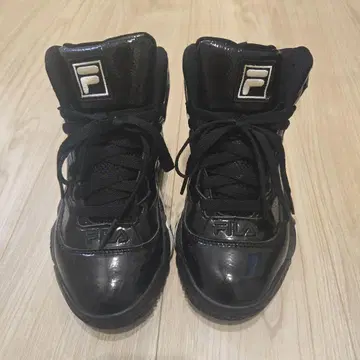 FILA 하이컷 스니커즈 블랙 화이트