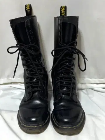 Dr.Martens 닥터마틴 14홀 블랙 부츠 UK4
