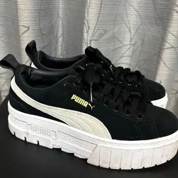 PUMA 통굽 스니커즈 22.5cm 블랙
