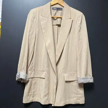 [8/10까지 특별 가격 인하] ZARA 자켓 베이지 M 사이즈 새상품